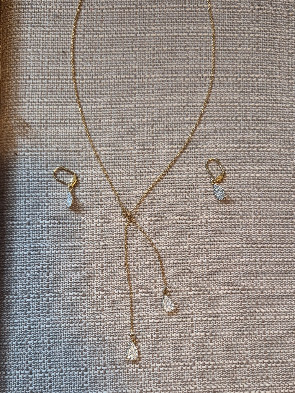 Touchstone Crystal Gold Lariat Necklace with Teardrop Crystal Earrings